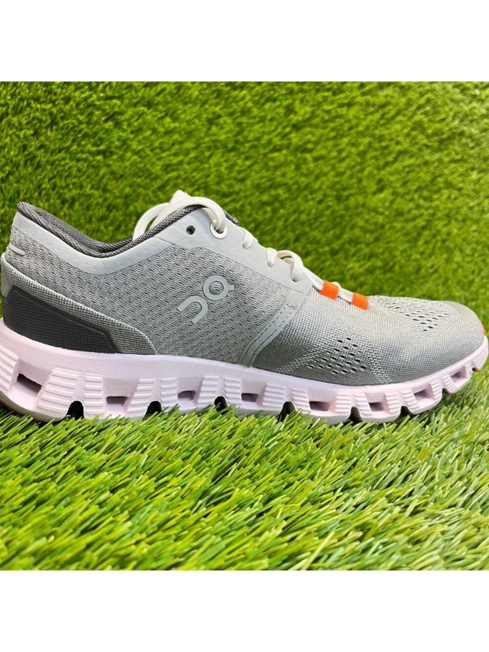 On Cloud X Alloy Gray Lily Pink Womens Size 6.5 Athletic Running Shoes Sneakers
